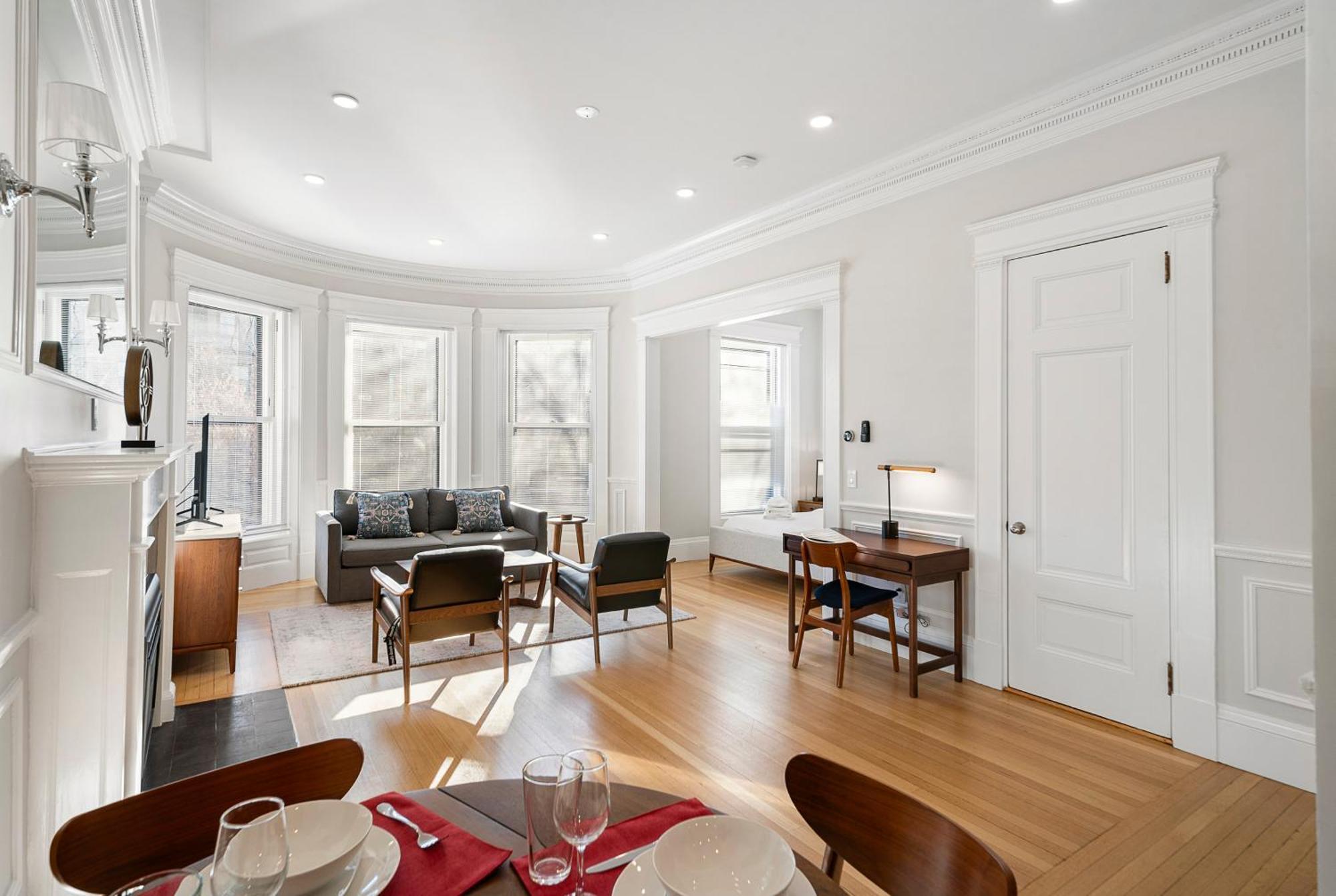 Charlesgate Suites Boston Exterior photo