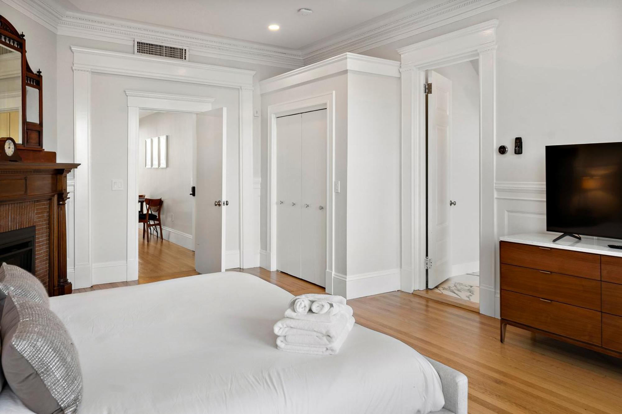 Charlesgate Suites Boston Exterior photo