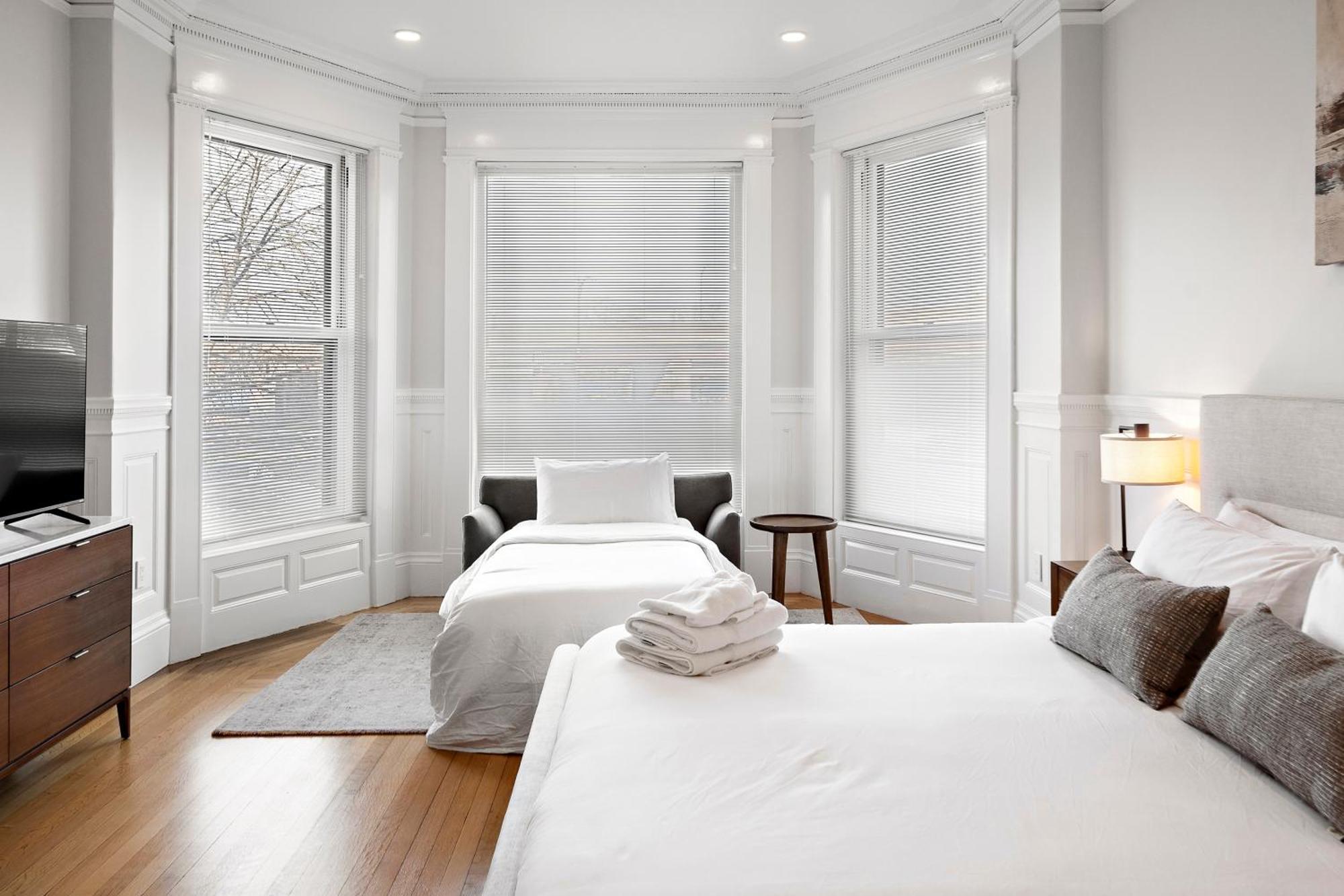 Charlesgate Suites Boston Exterior photo