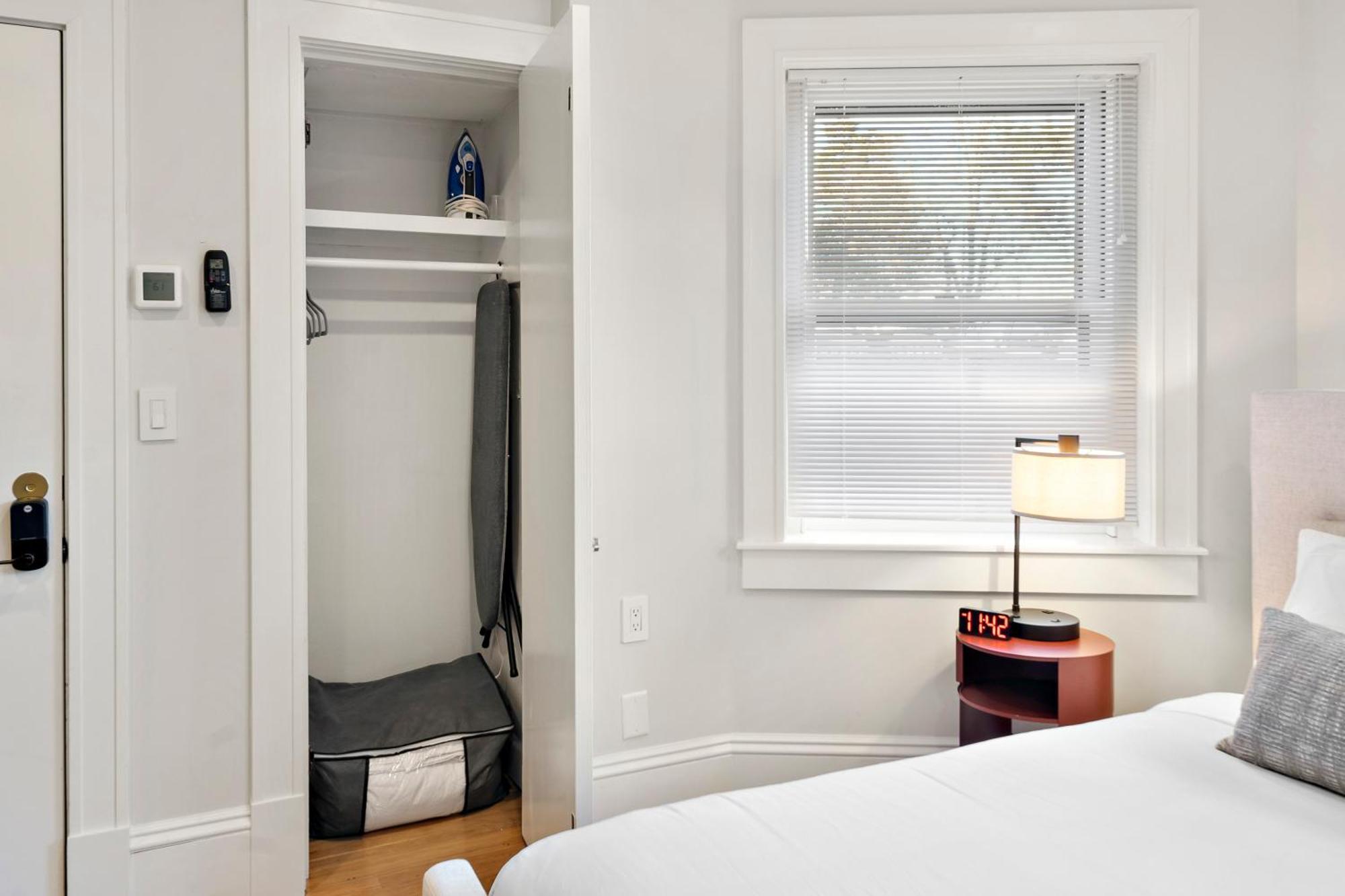 Charlesgate Suites Boston Exterior photo