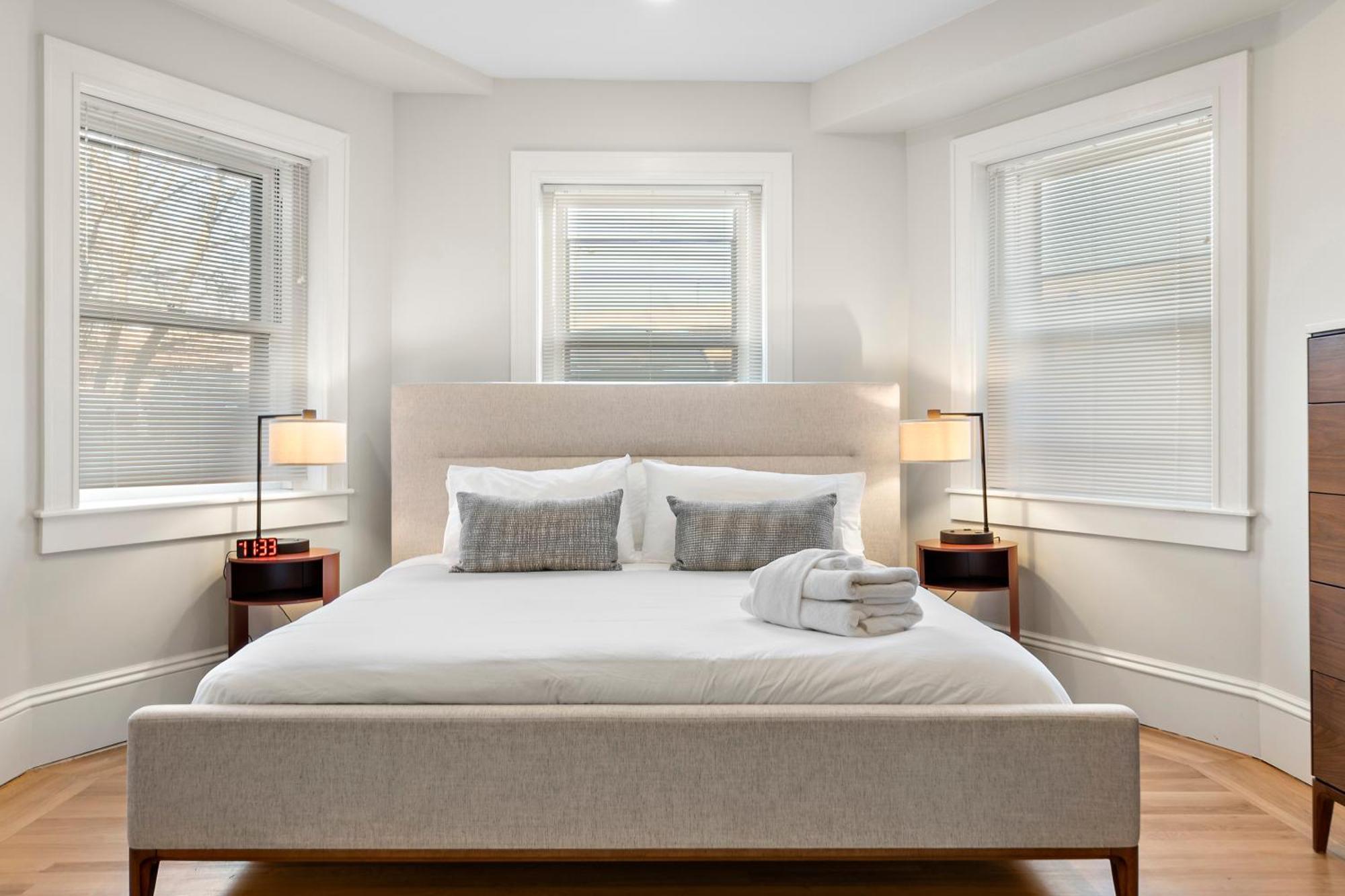 Charlesgate Suites Boston Exterior photo